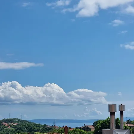 Eclectic Suburbian Oasis 7km From The *