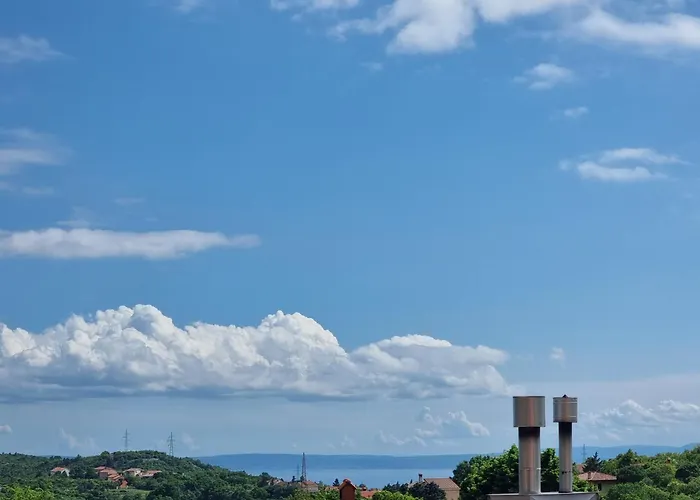 Eclectic Suburbian Oasis 7km From The *